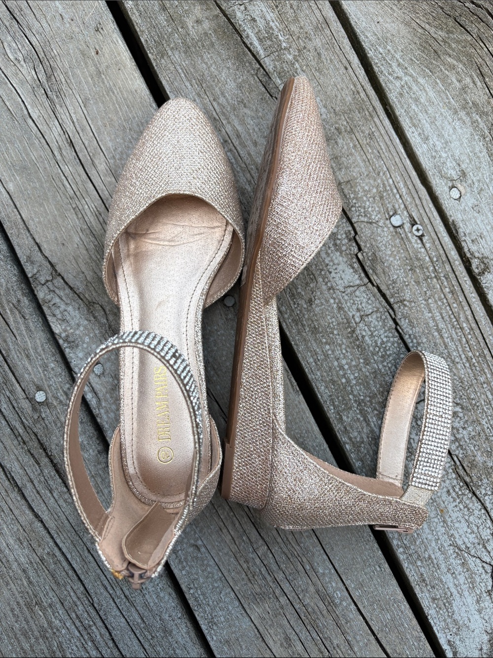 Dream Pairs Pointed Ankle-Strap Flats in Metallic Rose Gold, Size 10 - Picture 4 of 10